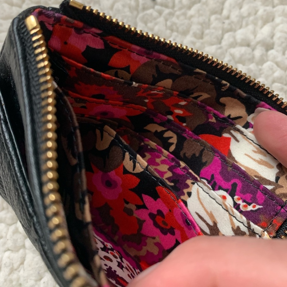 ✨VERA BRADLEY LEATHER COIN PURSE✨ - Picture 5 of 9
